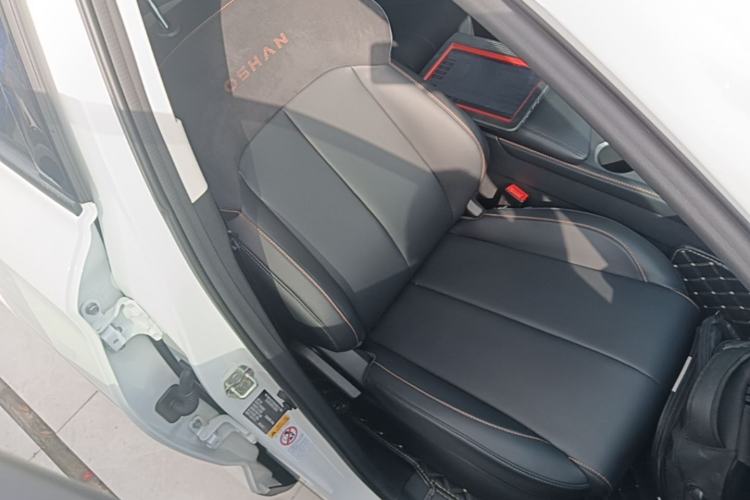 Used CHANGAN OSHAN X7 PLUS 2023 Enjoy Edition 1.5T Automatic Smart Edition 7-Seater Right Front Seat