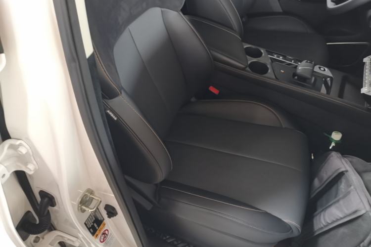 Used CHANGAN OSHAN X7 PLUS 2023 Enjoy Edition 1.5T Automatic Pilot Model 7 Seats Right Front Seat