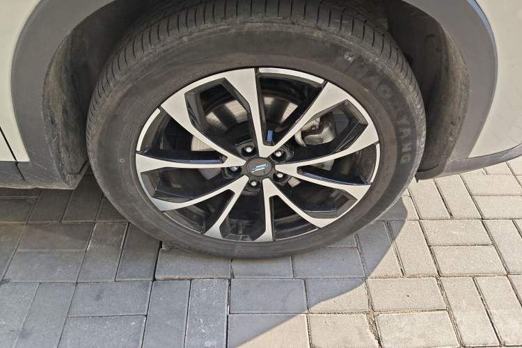 Used CHANGAN OSHAN X7 PLUS 2023 Enjoy Edition 1.5T Automatic Prestige 7-Seater Right Front Wheel Hub