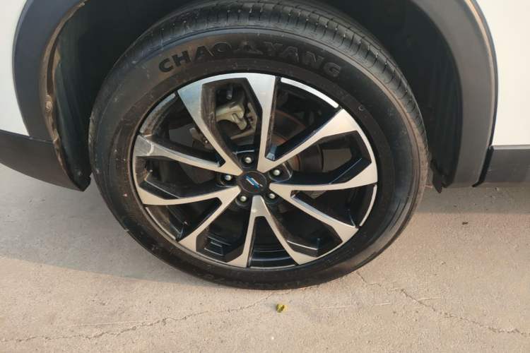 Used CHANGAN OSHAN X7 PLUS 2023 Enjoy Edition 1.5T Automatic Prestige Model Right Rear Wheel Hub