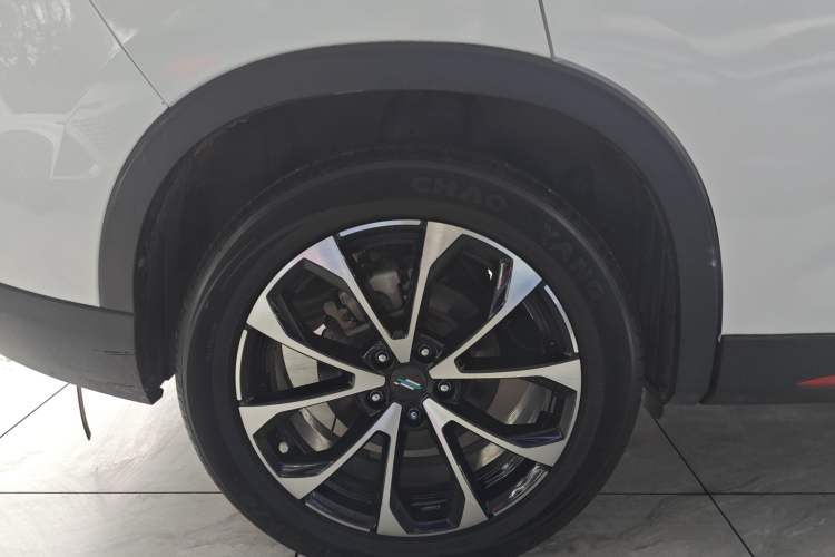 Used CHANGAN OSHAN X7 PLUS 2023 Enjoy Edition 1.5T Automatic Prestige Model Right Rear Wheel Hub