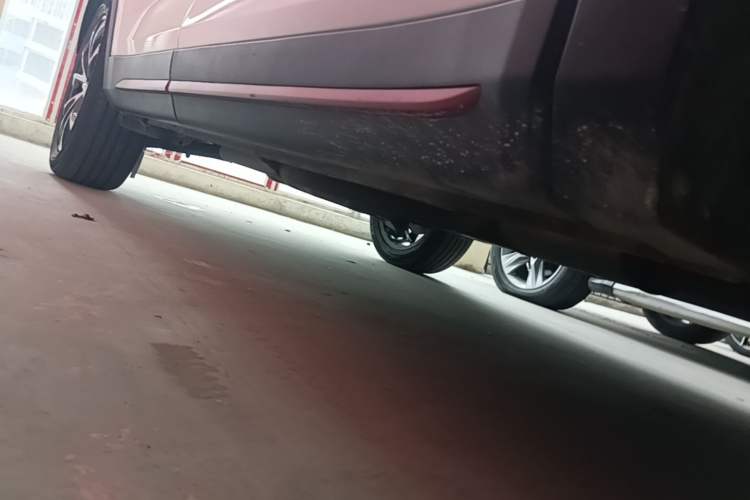 Used CHANGAN OSHAN X7 PLUS 2023 Enjoy Edition 1.5T Automatic Prestige Model Right Side Sill