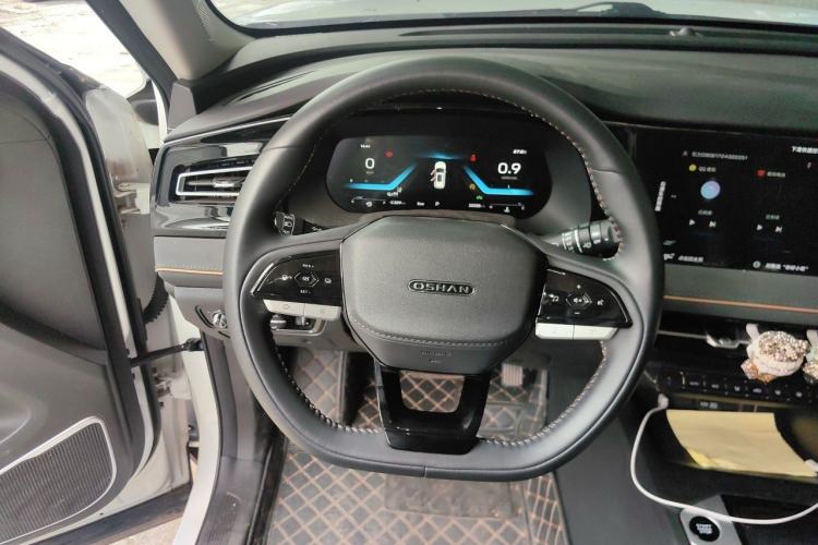 Used CHANGAN OSHAN X7 PLUS 2023 Enjoy Edition 1.5T Automatic Navigation Model Steering Wheel