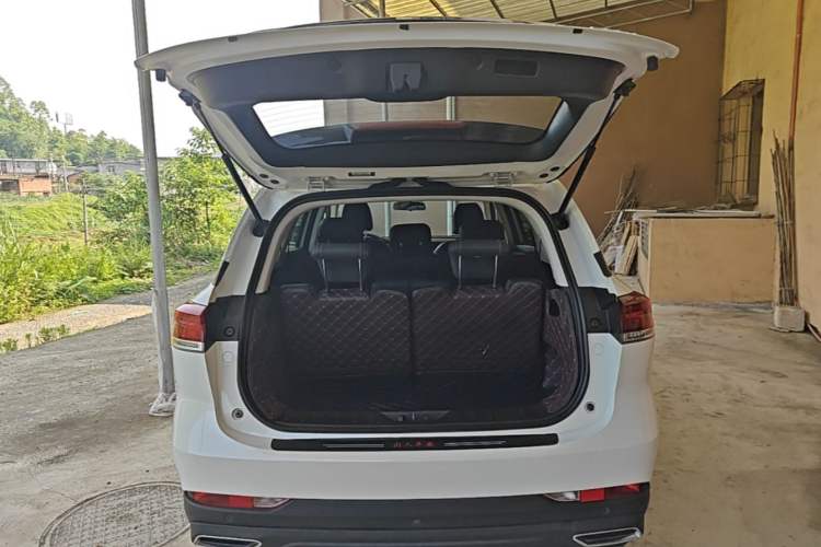 Used CHANGAN OSHAN X7 PLUS 2023 Enjoy Edition 1.5T Automatic Prestige 7-Seater Trunk