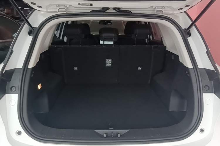 Used CHANGAN OSHAN X7 PLUS 2023 Enjoy Edition 1.5T Automatic Prestige Model Trunk