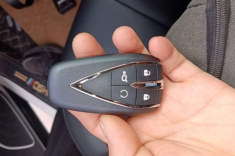 Used CHANGAN OSHAN X7 PLUS 2023 Enjoy Edition 1.5T Automatic Smart Edition 7-Seater Vehicle Key