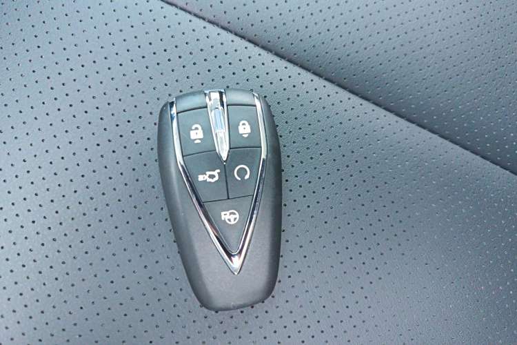 Used CHANGAN OSHAN X7 PLUS 2023 Enjoy Edition 1.5T Automatic Pilot Model 7 Seats Vehicle Key