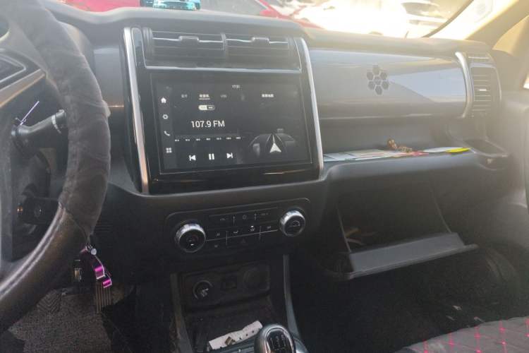Used CHANGAN OSHAN X70A 2018 1.5L Manual Comfort Model Audio And AC Panel