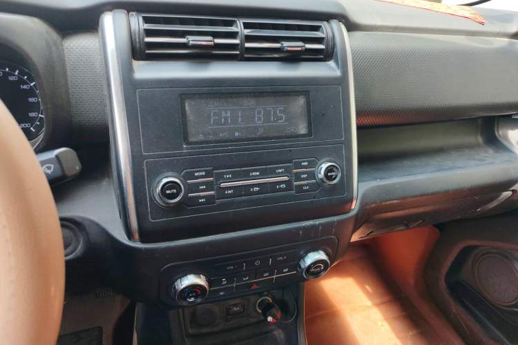 Used CHANGAN OSHAN X70A 2018 1.5L Manual Standard Edition Audio And AC Panel