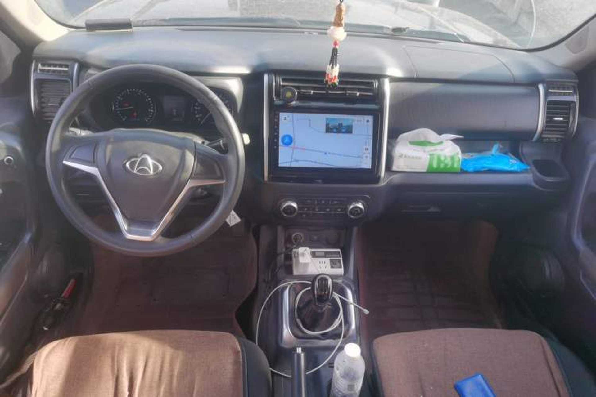 Used CHANGAN OSHAN X70A 2018 1.5L Manual Comfort Model Center Console