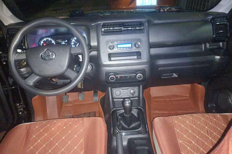 Used CHANGAN OSHAN X70A 2018 1.5L Manual Standard Edition Center Console
