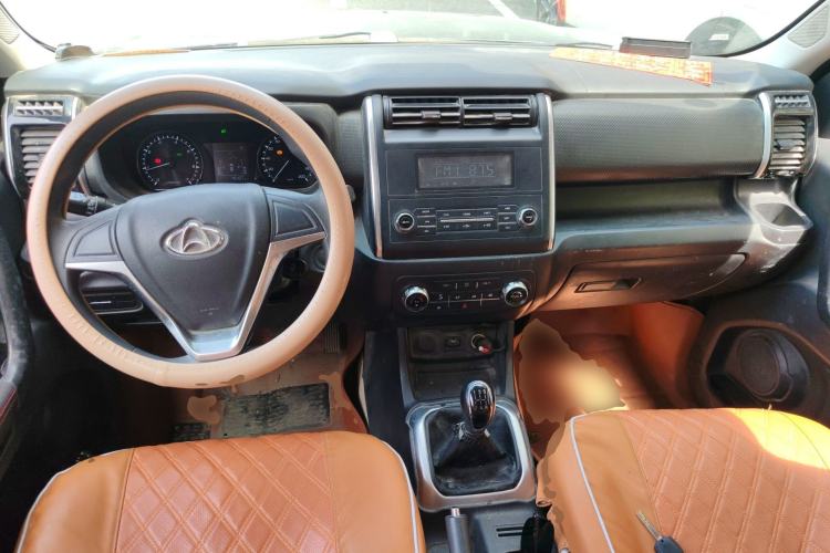 Used CHANGAN OSHAN X70A 2018 1.5L Manual Standard Edition Center Console
