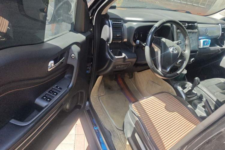 Used CHANGAN OSHAN X70A 2018 1.5L Manual Luxury Model Driver Seat