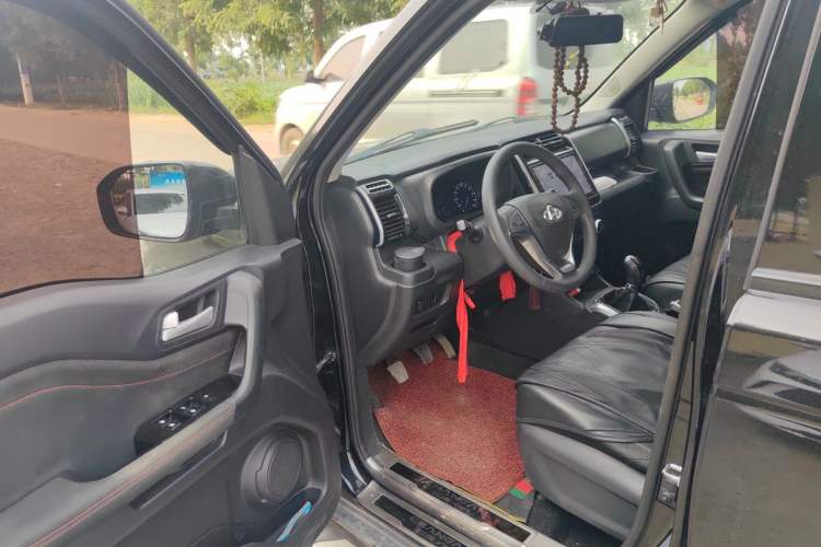 Used CHANGAN OSHAN X70A 2018 1.5L Manual Standard Edition Driver Seat