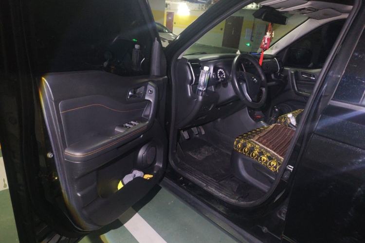 Used CHANGAN OSHAN X70A 2018 1.5L Manual Luxury Model Driver Seat