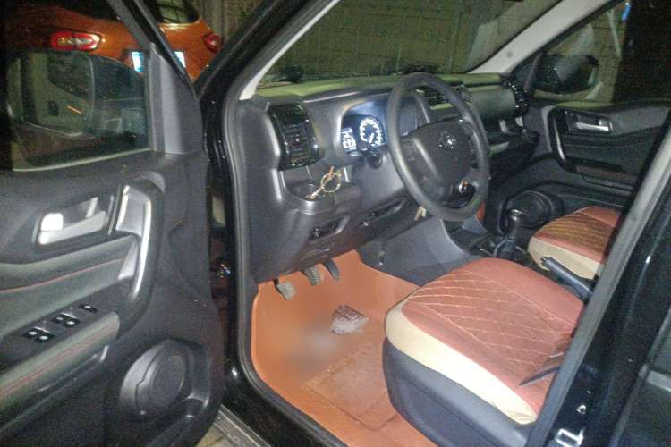 Used CHANGAN OSHAN X70A 2018 1.5L Manual Standard Edition Driver Seat