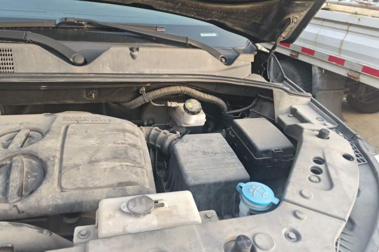 Used CHANGAN OSHAN X70A 2018 1.5L Manual Comfort Model Engine Bay Left
