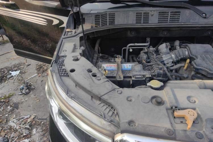 Used CHANGAN OSHAN X70A 2018 1.5L Manual Standard Edition Engine Bay Right