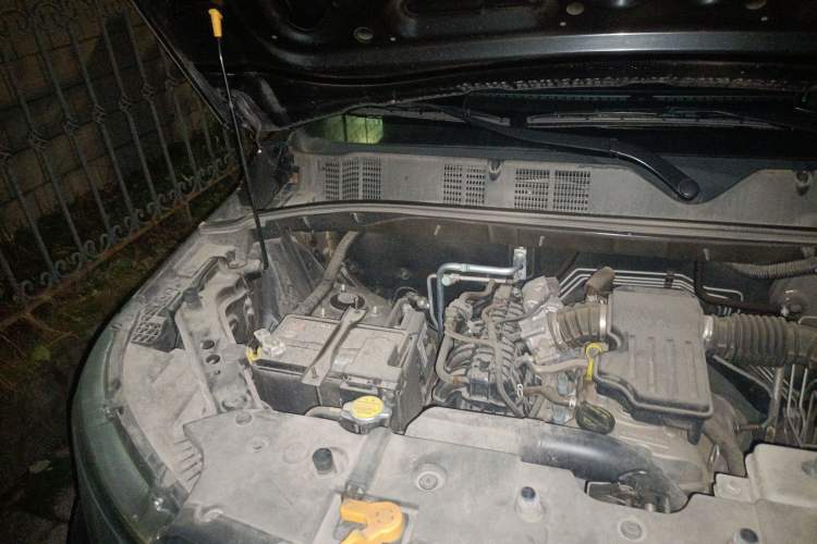 Used CHANGAN OSHAN X70A 2018 1.5L Manual Standard Edition Engine Bay Right