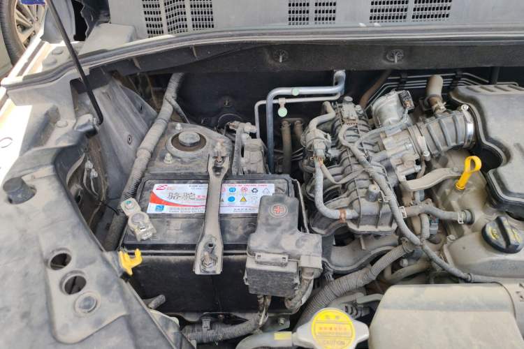 Used CHANGAN OSHAN X70A 2018 1.5L Manual Standard Edition Engine Bay Right