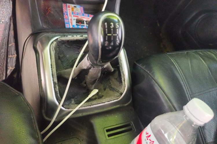 Used CHANGAN OSHAN X70A 2018 1.5L Manual Standard Edition Gear Lever