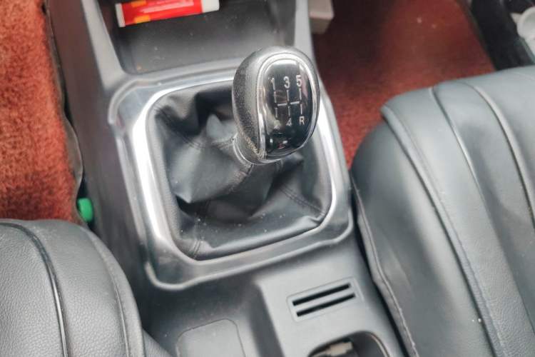 Used CHANGAN OSHAN X70A 2018 1.5L Manual Standard Edition Gear Lever
