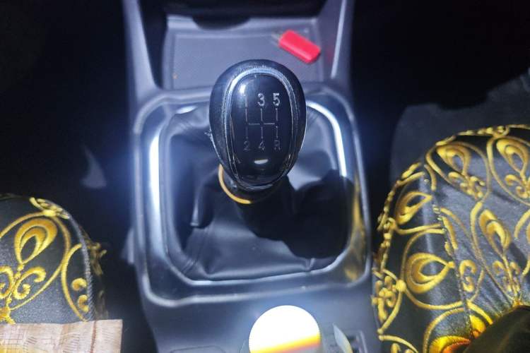 Used CHANGAN OSHAN X70A 2018 1.5L Manual Luxury Model Gear Lever