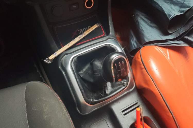 Used CHANGAN OSHAN X70A 2018 1.5L Manual Standard Edition Gear Lever