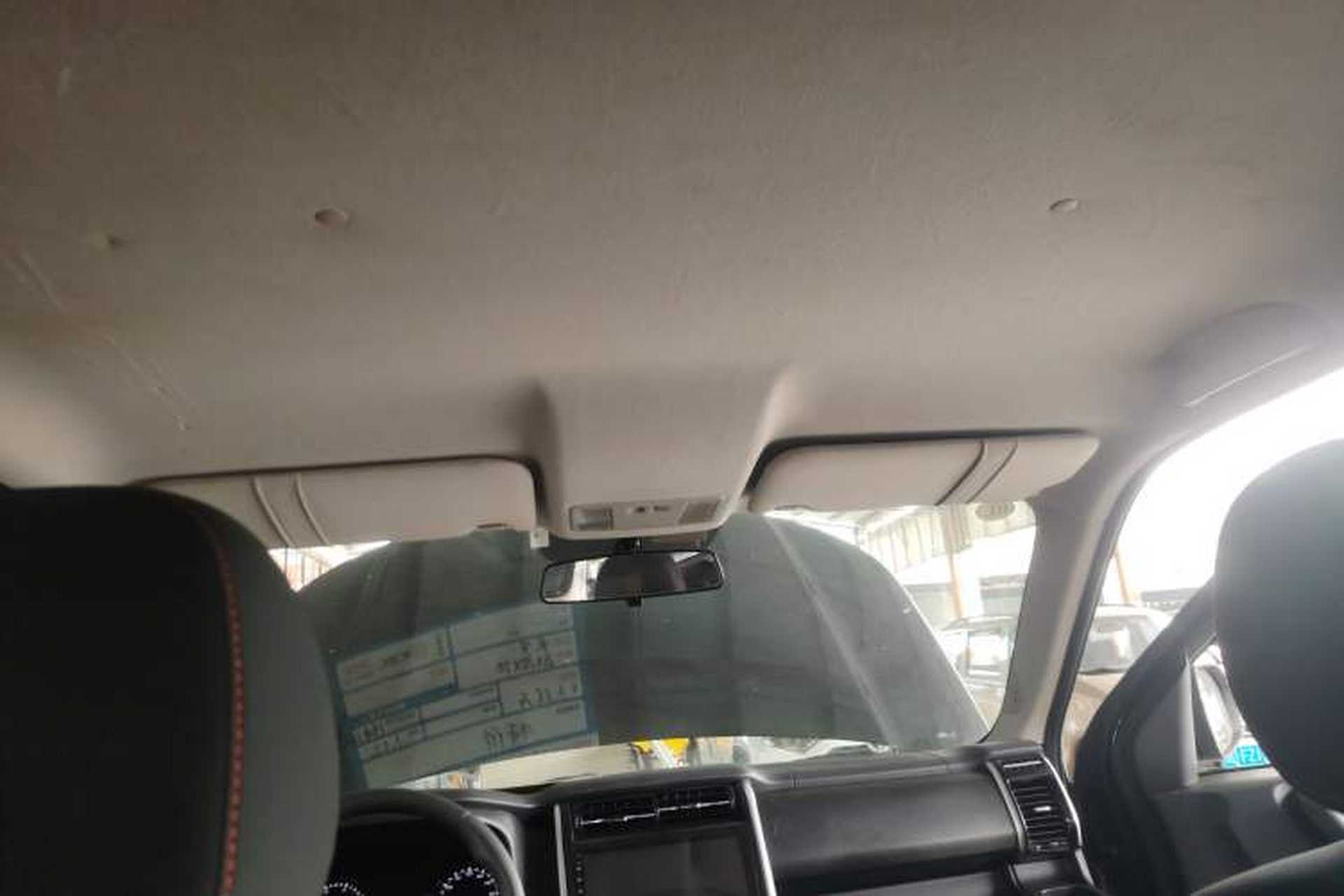 Used CHANGAN OSHAN X70A 2018 1.5L Manual Comfort Model Headliner