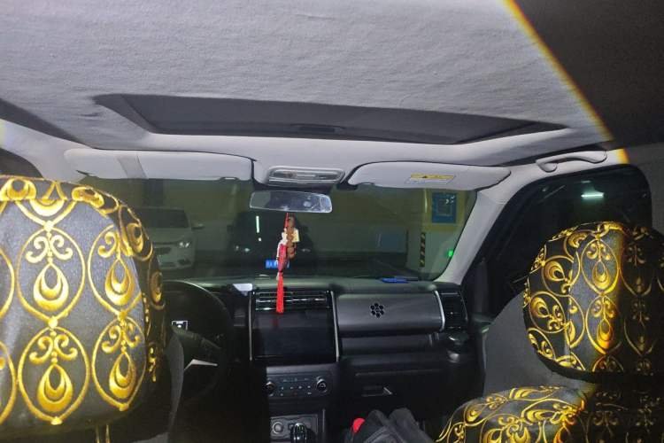 Used CHANGAN OSHAN X70A 2018 1.5L Manual Luxury Model Headliner