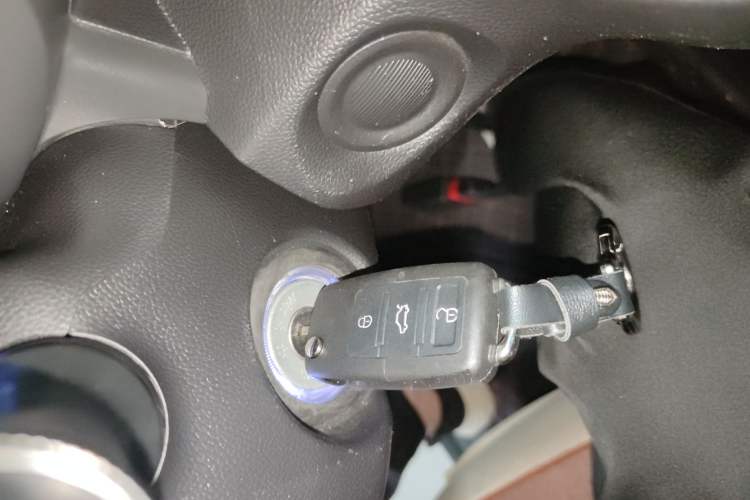 Used CHANGAN OSHAN X70A 2018 1.5L Manual Base Version Interior 1