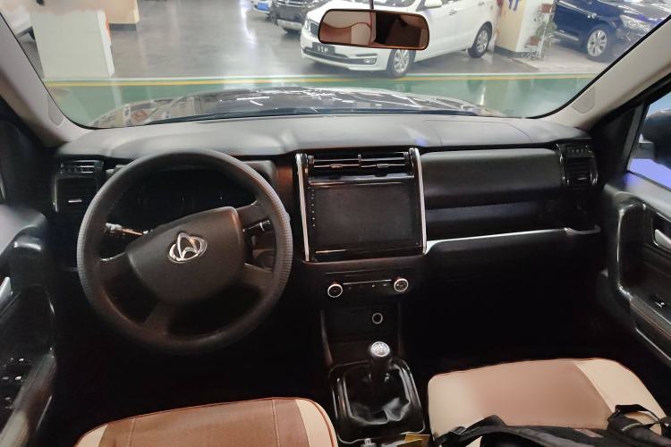 Used CHANGAN OSHAN X70A 2018 1.5L Manual Base Version Interior 2