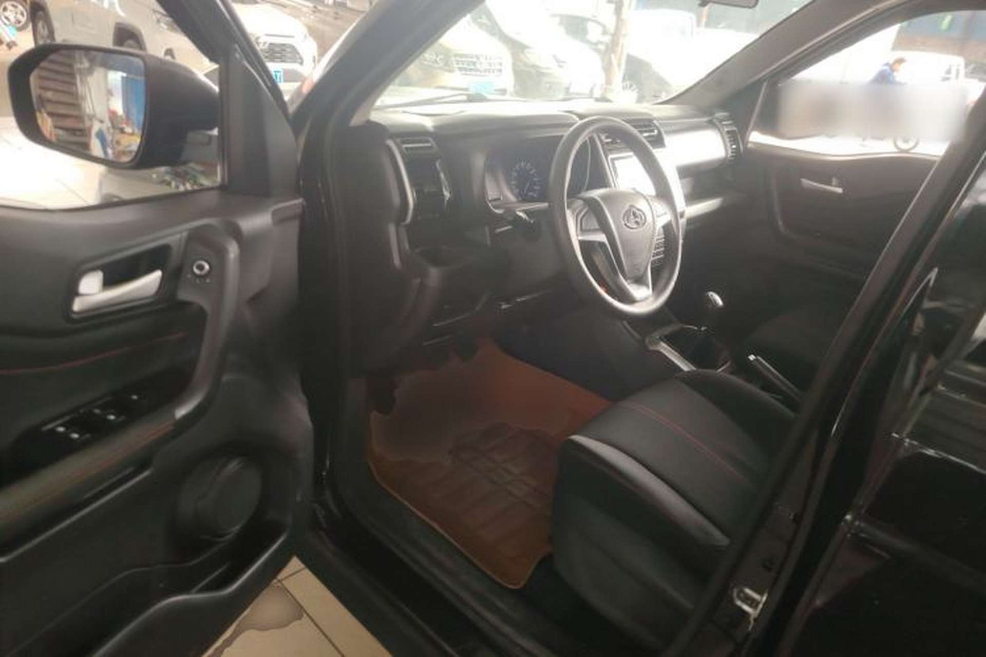 Used CHANGAN OSHAN X70A 2018 1.5L Manual Comfort Model Interior 3