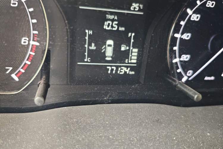 Used CHANGAN OSHAN X70A 2018 1.5L Manual Standard Edition Odometer Close Up