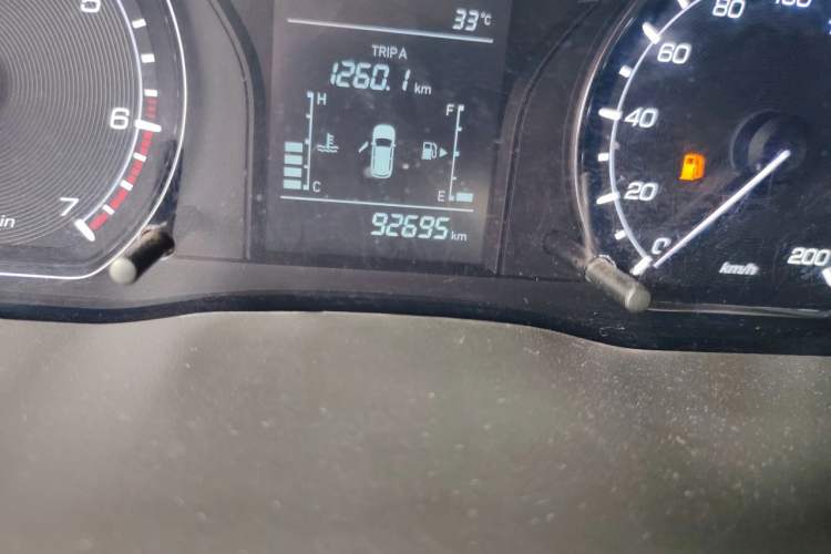 Used CHANGAN OSHAN X70A 2018 1.5L Manual Standard Edition Odometer Close Up