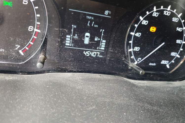 Used CHANGAN OSHAN X70A 2018 1.5L Manual Standard Edition Odometer Close Up