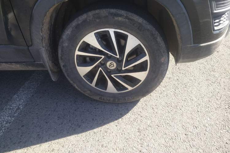 Used CHANGAN OSHAN X70A 2018 1.5L Manual Standard Edition Right Front Wheel Hub