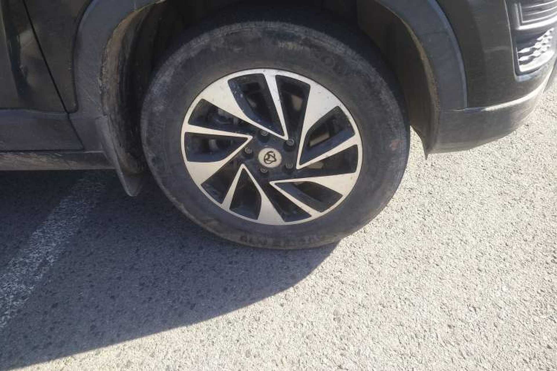 Used CHANGAN OSHAN X70A 2018 1.5L Manual Standard Edition Right Front Wheel Hub