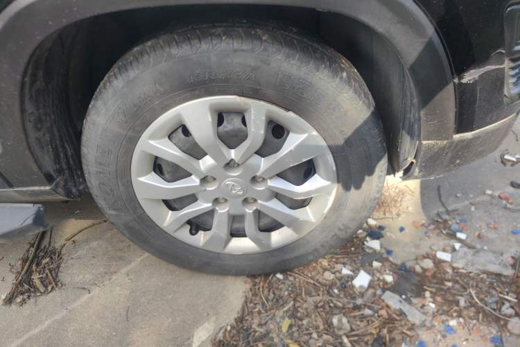Used CHANGAN OSHAN X70A 2018 1.5L Manual Standard Edition Right Front Wheel Hub