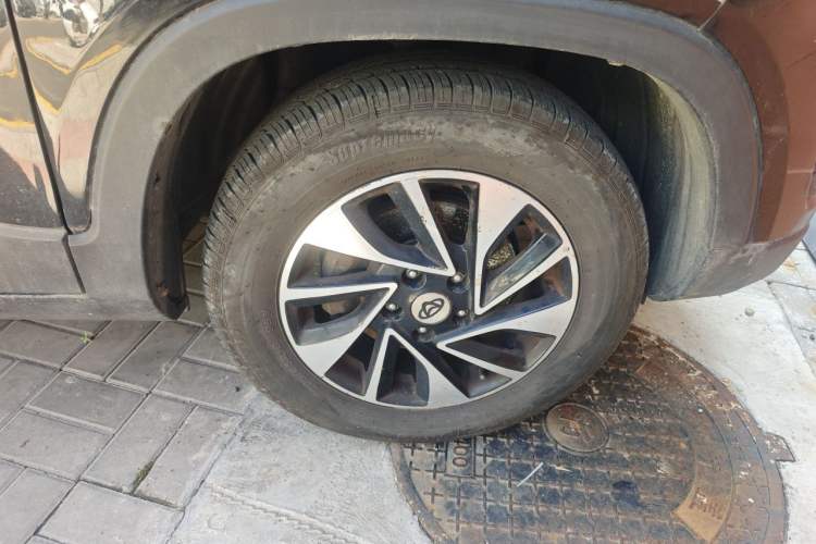 Used CHANGAN OSHAN X70A 2018 1.5L Manual Luxury Model Right Front Wheel Hub