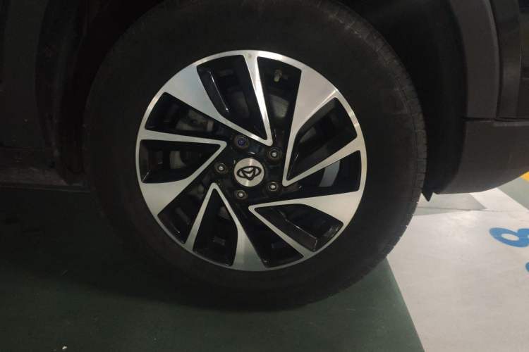Used CHANGAN OSHAN X70A 2018 1.5L Manual Luxury Model Right Front Wheel Hub