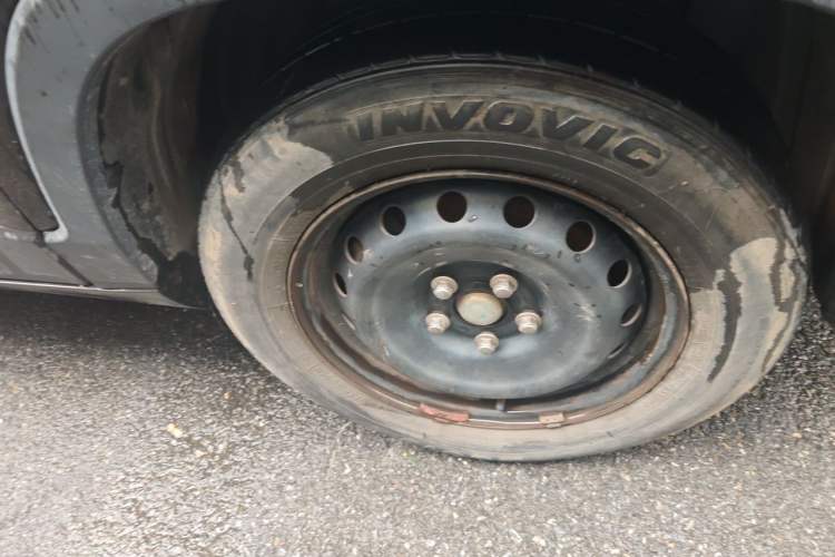 Used CHANGAN OSHAN X70A 2018 1.5L Manual Standard Edition Right Front Wheel Hub