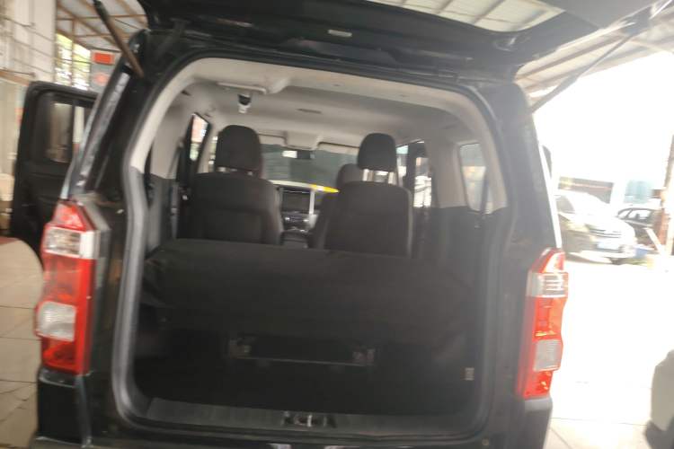 Used CHANGAN OSHAN X70A 2018 1.5L Manual Comfort Model Trunk