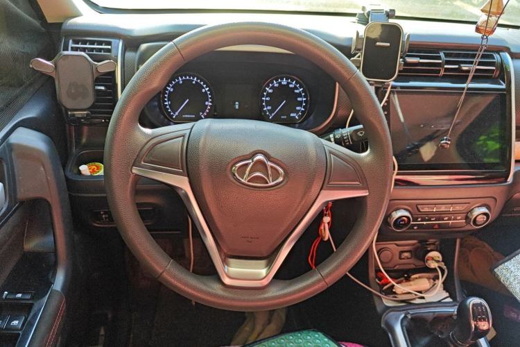 Used CHANGAN OSHAN X70A 2018 1.5L Manual Standard Edition Center Console
