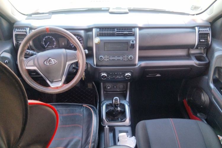 Used CHANGAN OSHAN X70A 2018 1.5L Manual Comfort Model Center Console