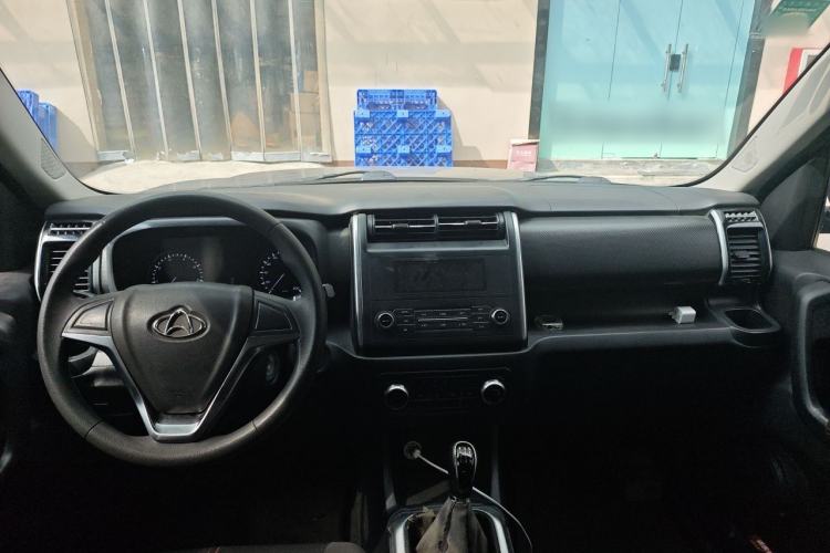 Used CHANGAN OSHAN X70A 2018 1.5L Manual Comfort Model Center Console