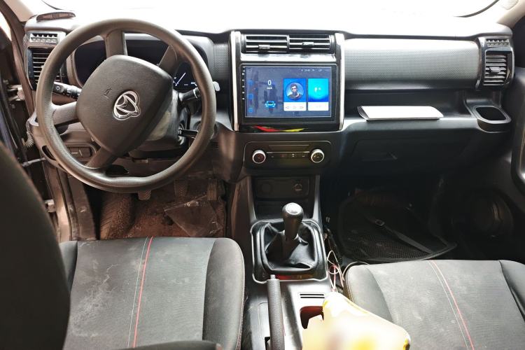 Used CHANGAN OSHAN X70A 2018 1.5L Manual Base Version Center Console