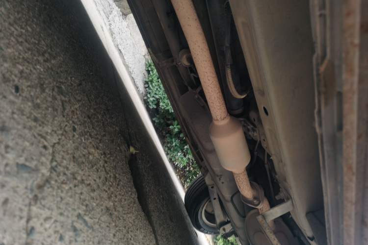 Used CHANGAN OSHAN X70A 2018 1.5L Manual Comfort Model Chassis Front Left