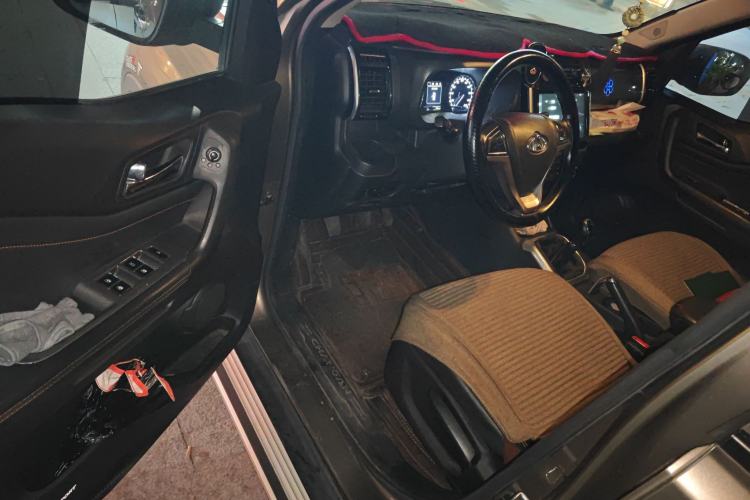 Used CHANGAN OSHAN X70A 2018 1.5L Manual Luxury Model Driver Seat