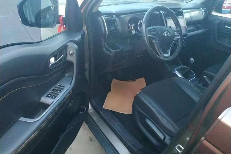 Used CHANGAN OSHAN X70A 2018 1.5L Manual Luxury Model Driver Seat